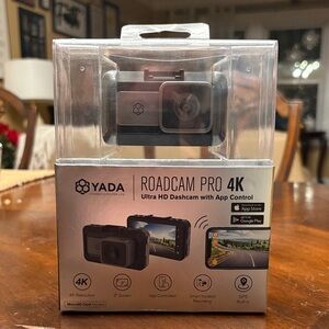 Yada Roadcam Pro 4K Ultra HD Dashcam - Black